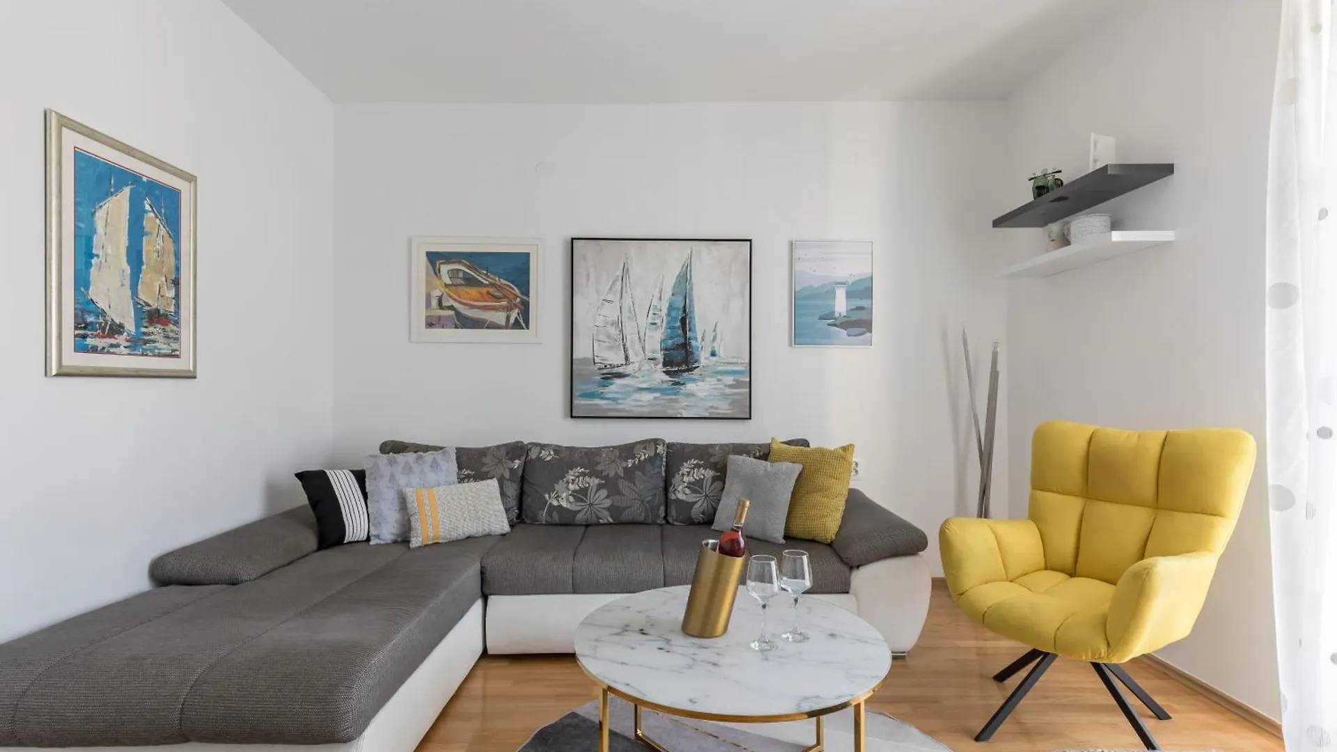Apartment Resorts Place Split